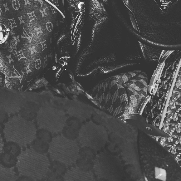 Meet your Posher, Rosarie - Picture 1 of 1